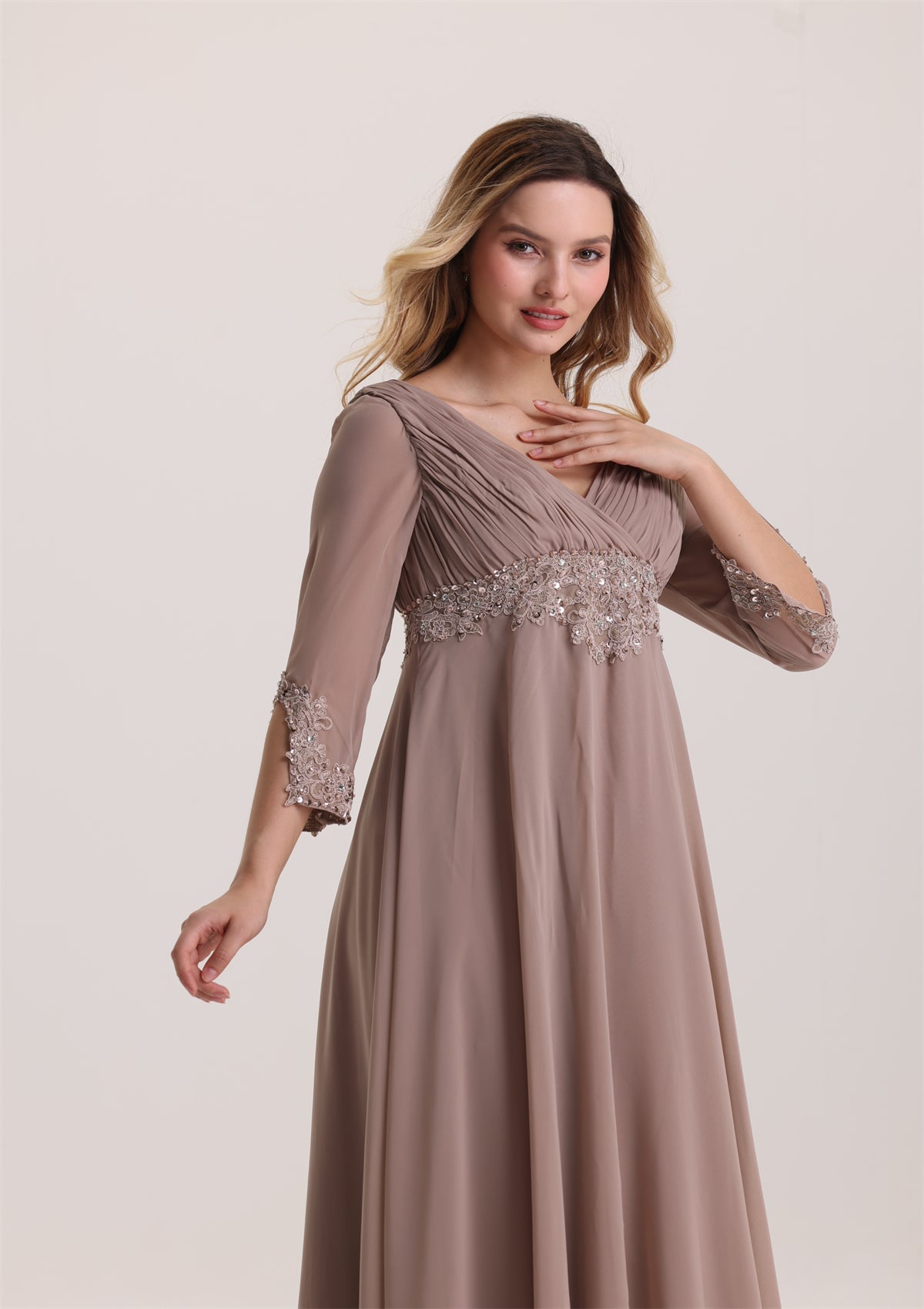 Classic Long Sleeves Applique Waist Mother of The Bride Dress